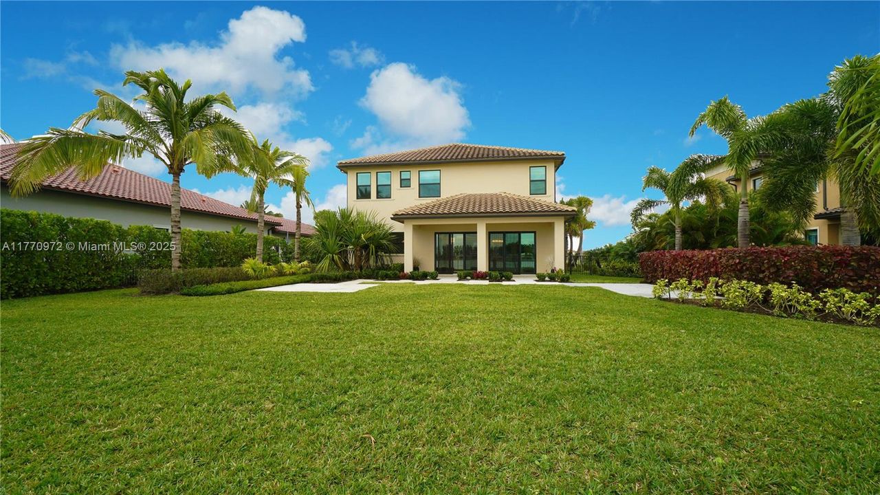 Recently Rented: $7,800 (4 beds, 5 baths, 3690 Square Feet)