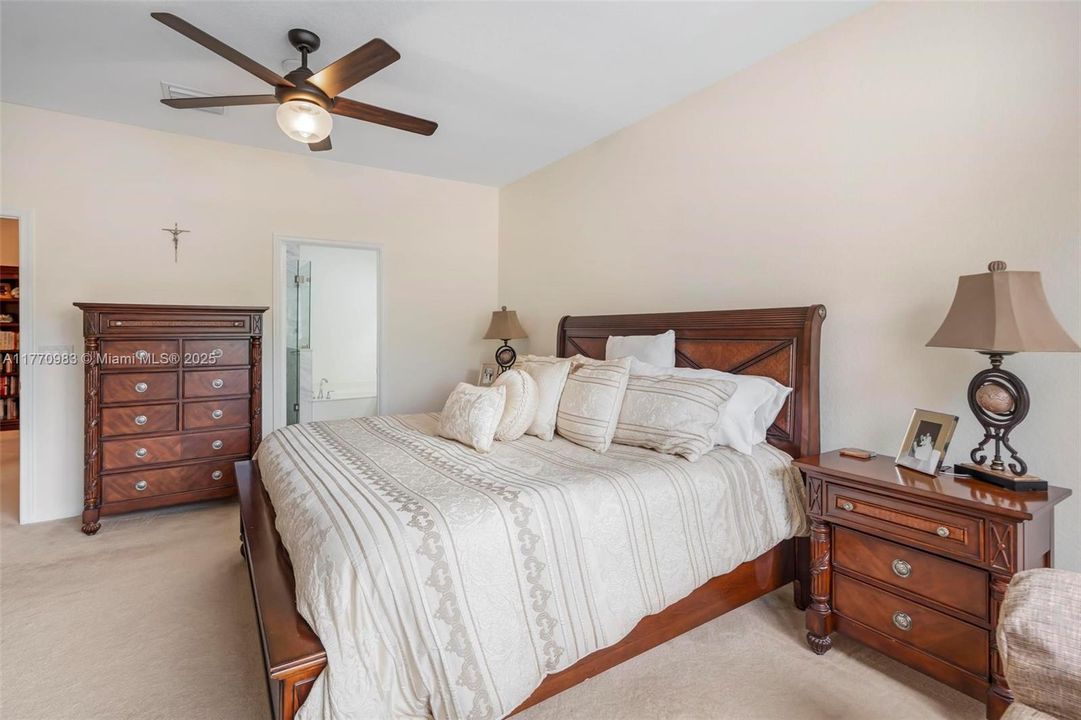 Recently Sold: $520,000 (3 beds, 2 baths, 1980 Square Feet)