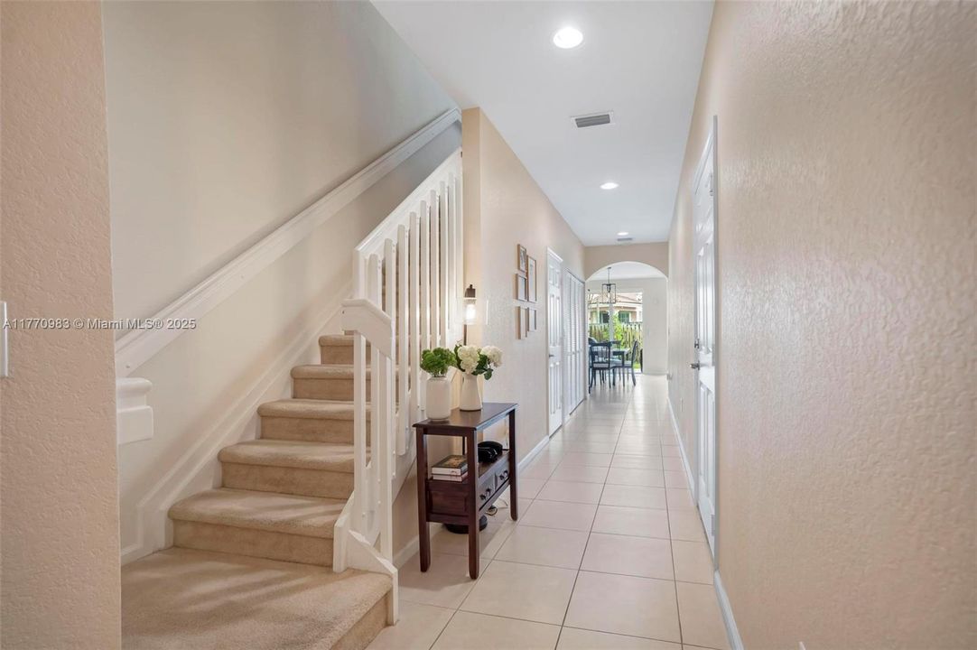 Recently Sold: $520,000 (3 beds, 2 baths, 1980 Square Feet)