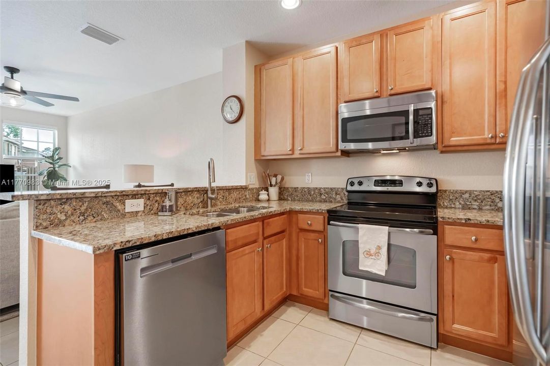 Recently Sold: $520,000 (3 beds, 2 baths, 1980 Square Feet)