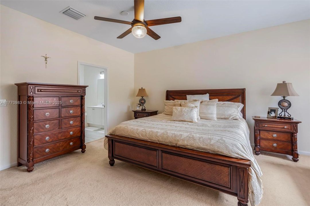 Recently Sold: $520,000 (3 beds, 2 baths, 1980 Square Feet)