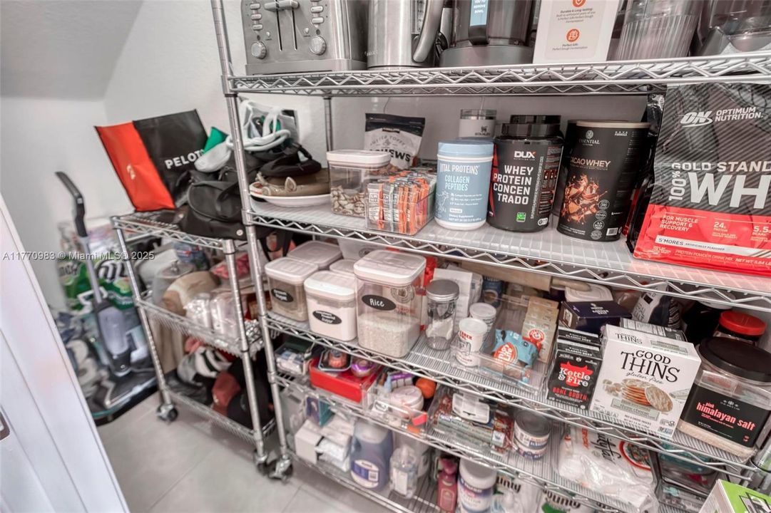 Recently Sold: $520,000 (3 beds, 2 baths, 1980 Square Feet)