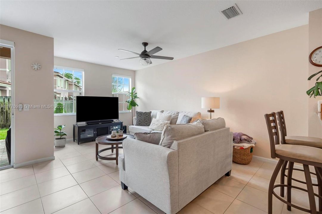 Recently Sold: $520,000 (3 beds, 2 baths, 1980 Square Feet)
