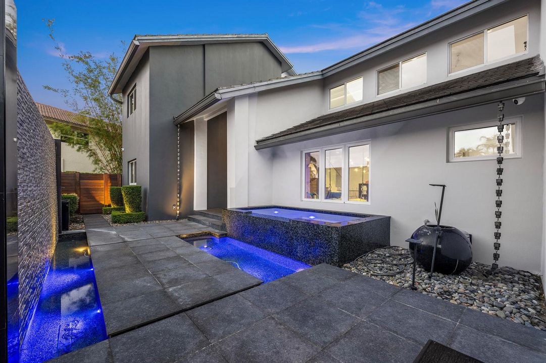 Private entryway