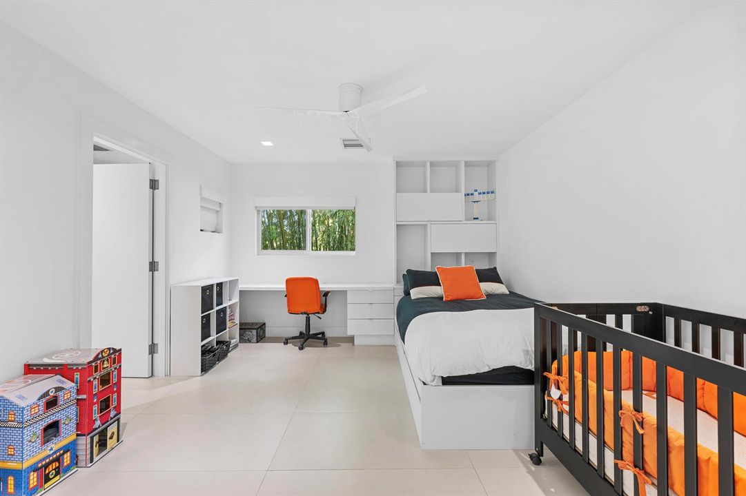 Orange room