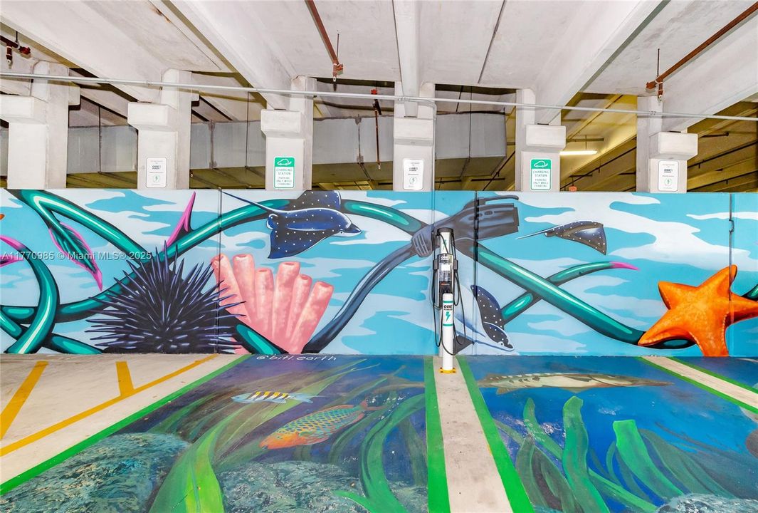 For Sale: $1,290,000 (3 beds, 2 baths, 1395 Square Feet)