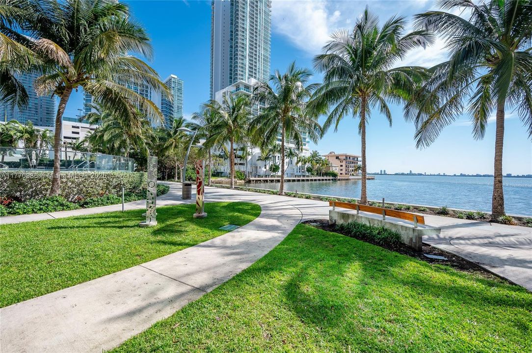 For Sale: $1,290,000 (3 beds, 2 baths, 1395 Square Feet)