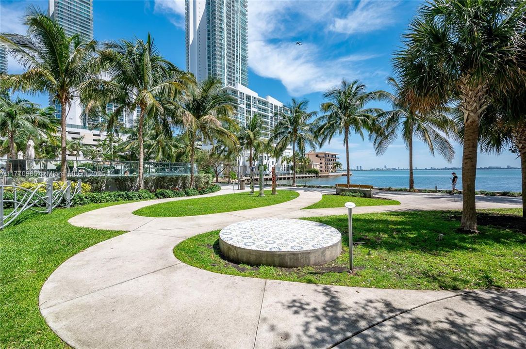 For Sale: $1,290,000 (3 beds, 2 baths, 1395 Square Feet)