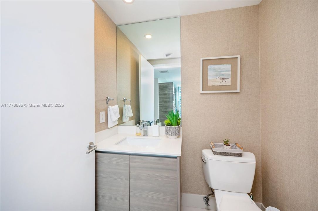 For Sale: $1,290,000 (3 beds, 2 baths, 1395 Square Feet)