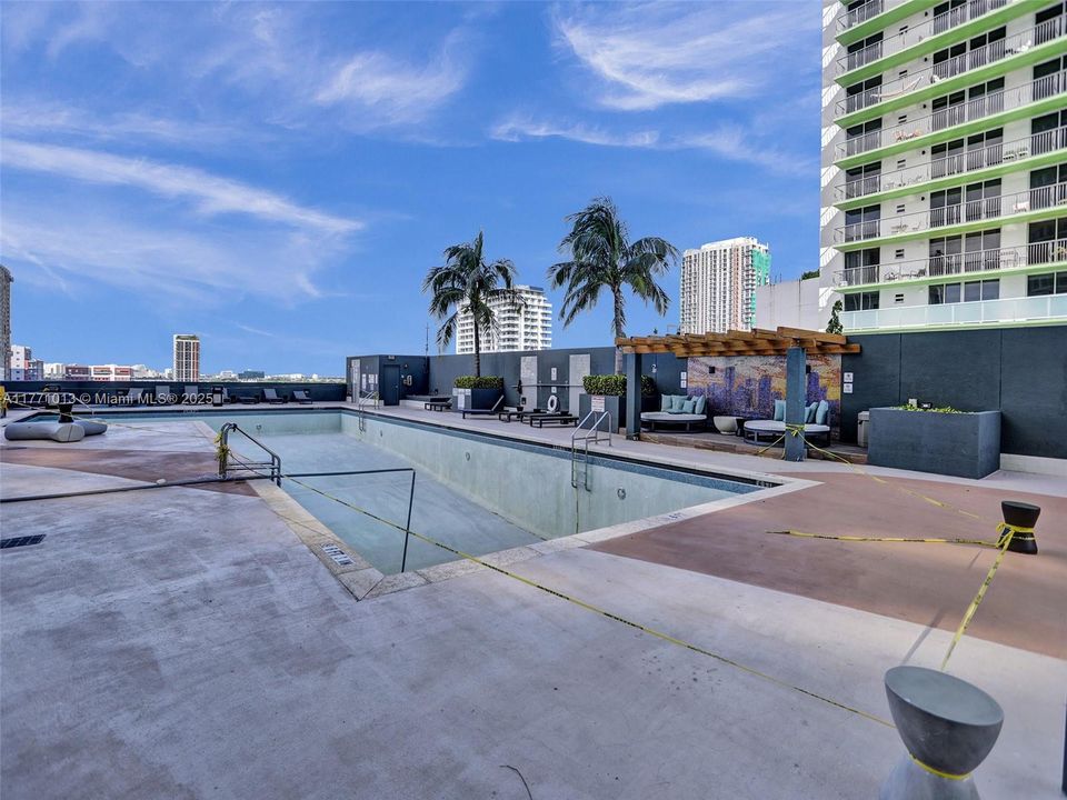 Recently Rented: $2,850 (1 beds, 1 baths, 791 Square Feet)