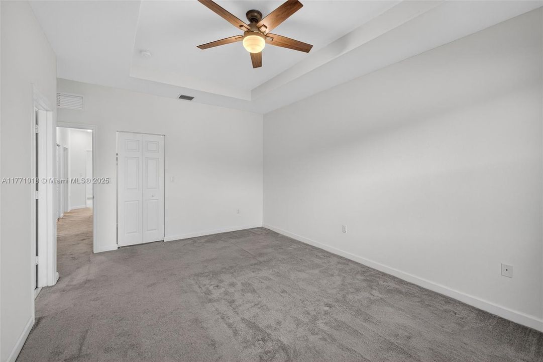 Недавно продано: $535,000 (3 спален, 2 ванн, 1863 Квадратных фут)