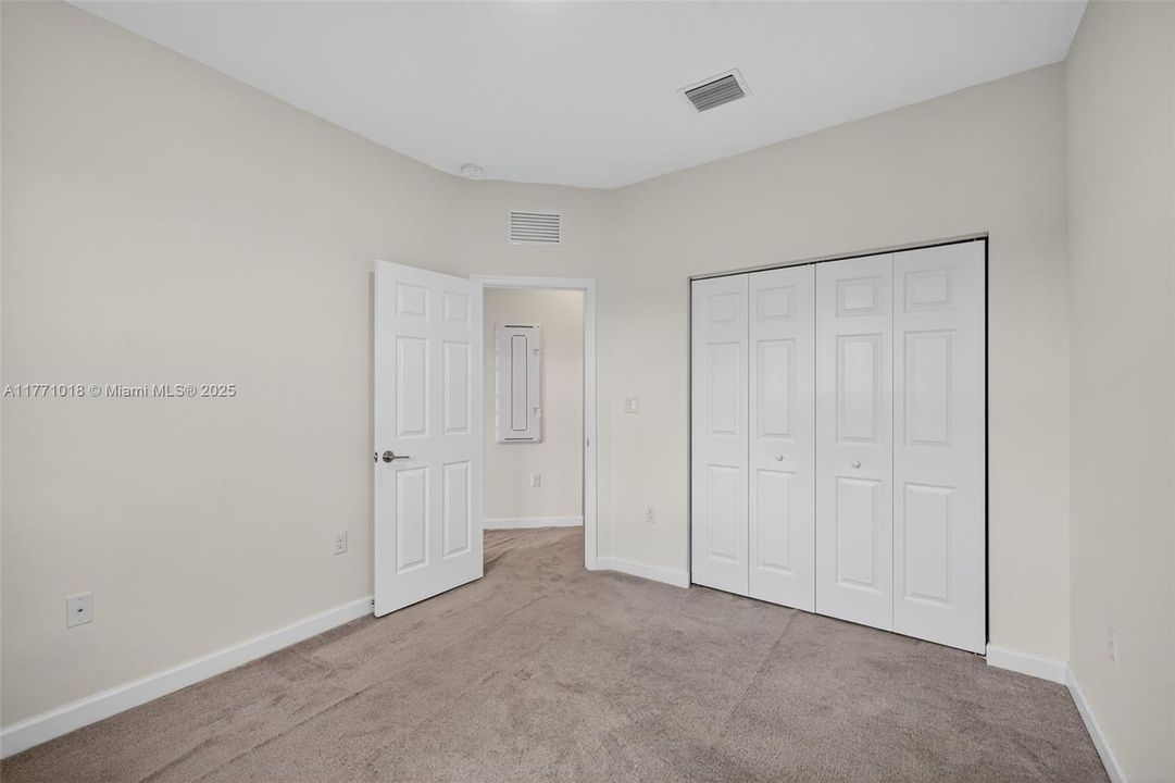 Недавно продано: $535,000 (3 спален, 2 ванн, 1863 Квадратных фут)