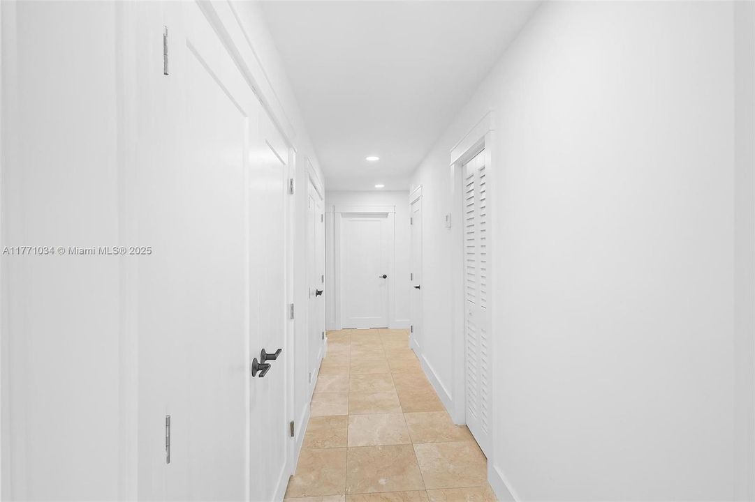 最近售出: $1,350,000 (3 贝兹, 2 浴室, 2919 平方英尺)