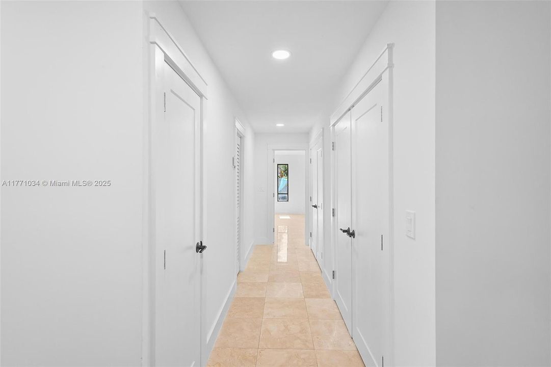 最近售出: $1,350,000 (3 贝兹, 2 浴室, 2919 平方英尺)