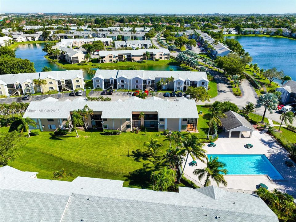 Recently Sold: $215,000 (2 beds, 2 baths, 960 Square Feet)