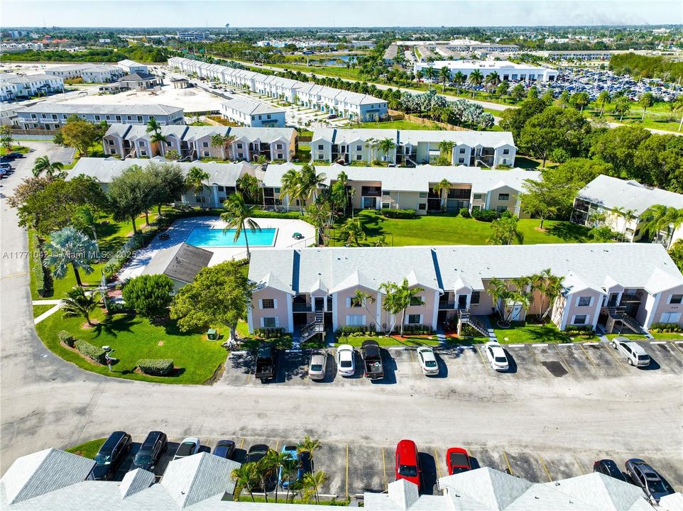 Recently Sold: $215,000 (2 beds, 2 baths, 960 Square Feet)