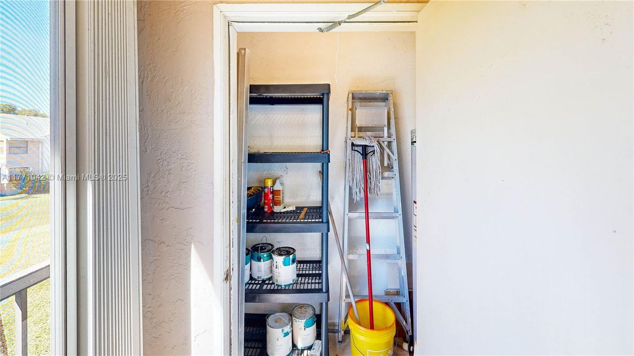 Recently Sold: $215,000 (2 beds, 2 baths, 960 Square Feet)