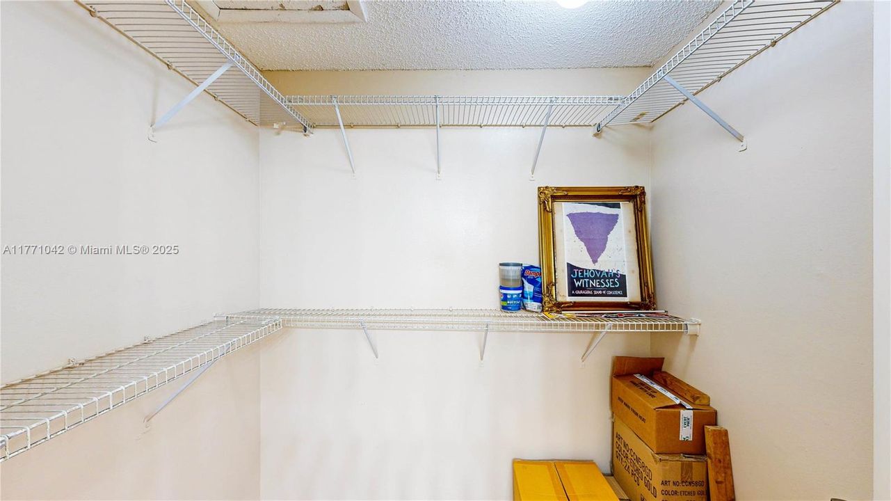 Recently Sold: $215,000 (2 beds, 2 baths, 960 Square Feet)