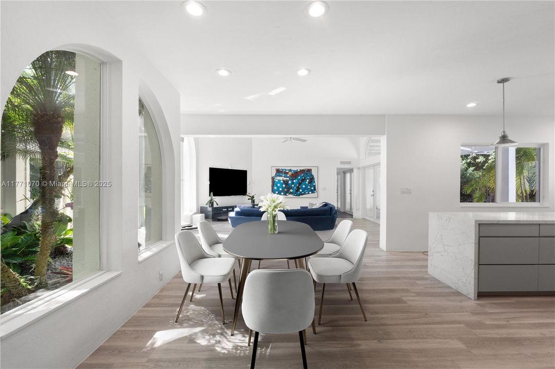 Recently Sold: $2,150,000 (6 beds, 5 baths, 4750 Square Feet)