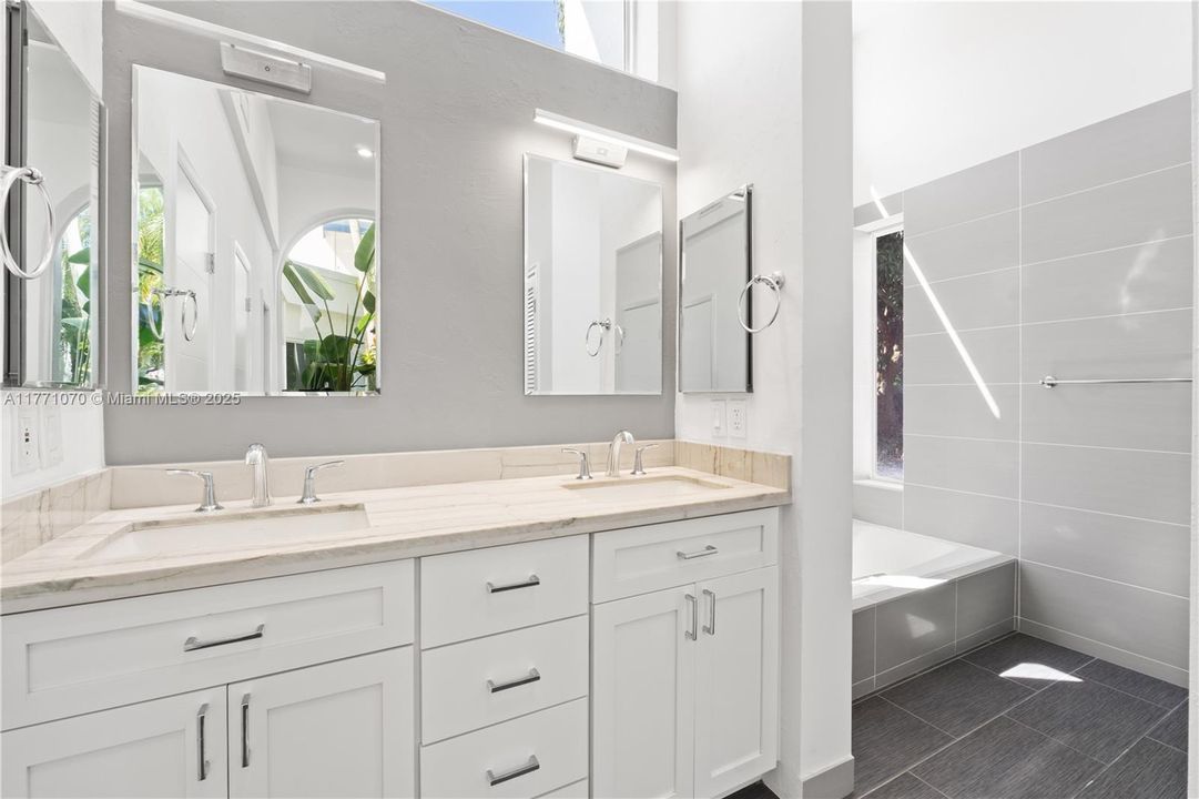 Recently Sold: $2,150,000 (6 beds, 5 baths, 4750 Square Feet)