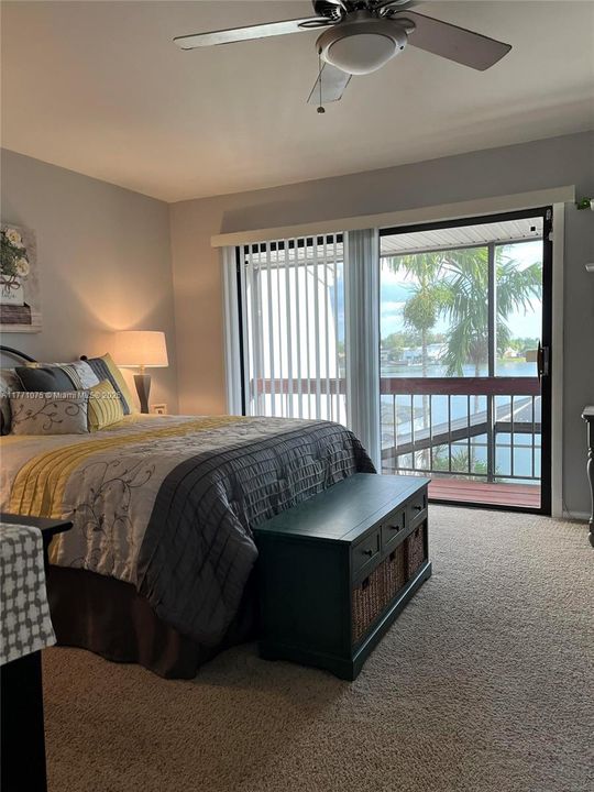 For Sale: $424,999 (2 beds, 2 baths, 1375 Square Feet)