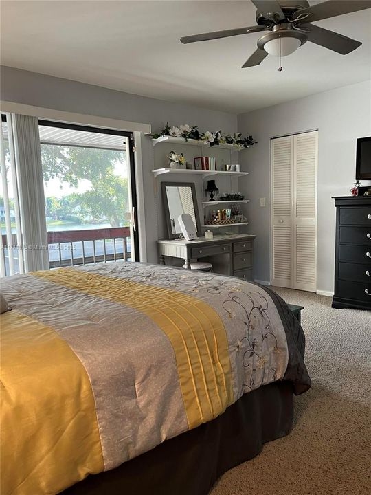 For Sale: $424,999 (2 beds, 2 baths, 1375 Square Feet)