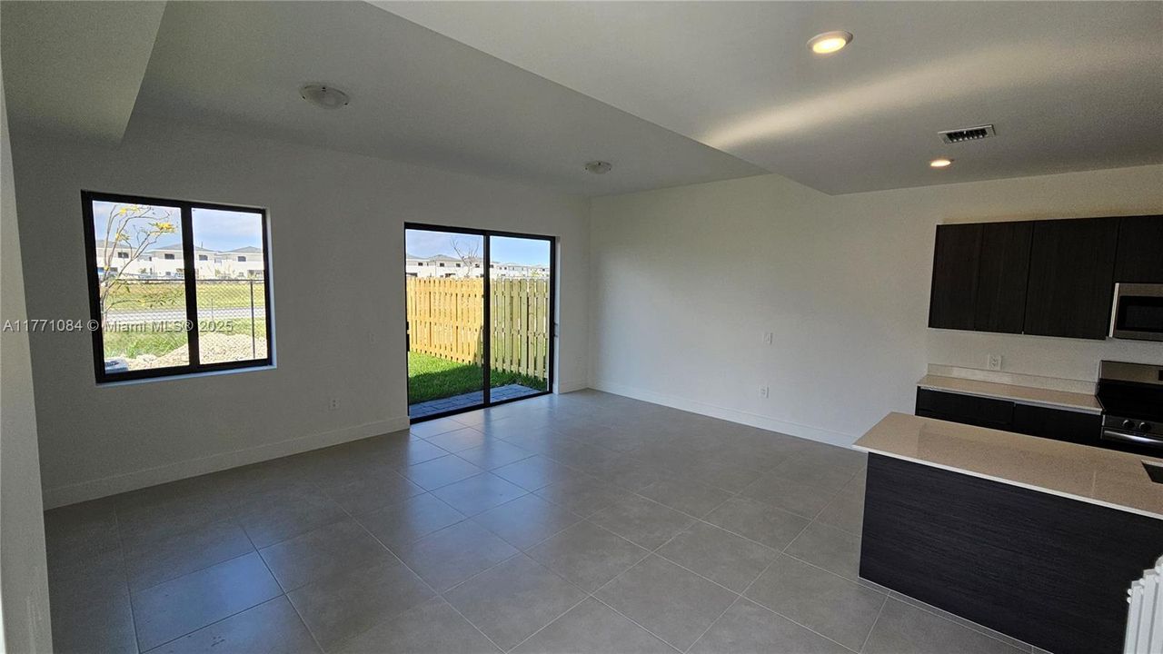 Recently Rented: $3,000 (4 beds, 3 baths, 0 Square Feet)