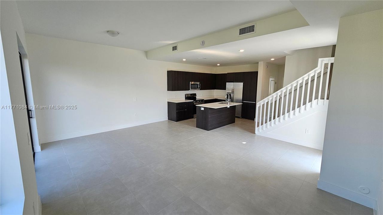 Recently Rented: $3,000 (4 beds, 3 baths, 0 Square Feet)