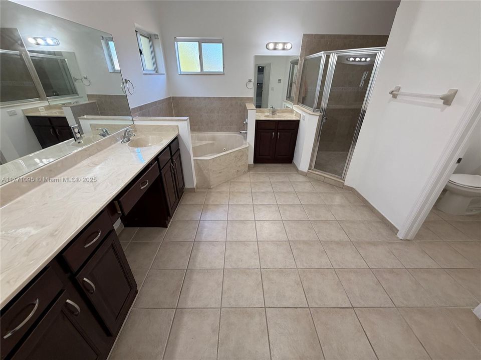 Recently Rented: $4,300 (5 beds, 4 baths, 3567 Square Feet)