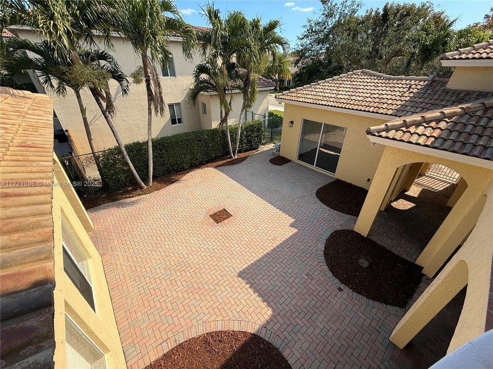 Recently Rented: $4,300 (5 beds, 4 baths, 3567 Square Feet)