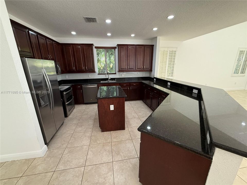 Recently Rented: $4,300 (5 beds, 4 baths, 3567 Square Feet)