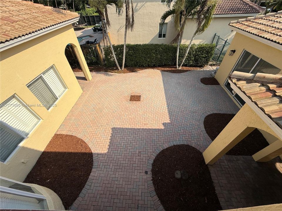 Recently Rented: $4,300 (5 beds, 4 baths, 3567 Square Feet)