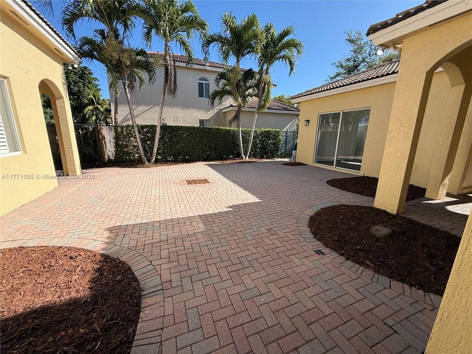 Recently Rented: $4,300 (5 beds, 4 baths, 3567 Square Feet)