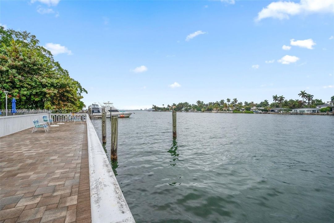 Recently Rented: $2,600 (2 beds, 2 baths, 1149 Square Feet)