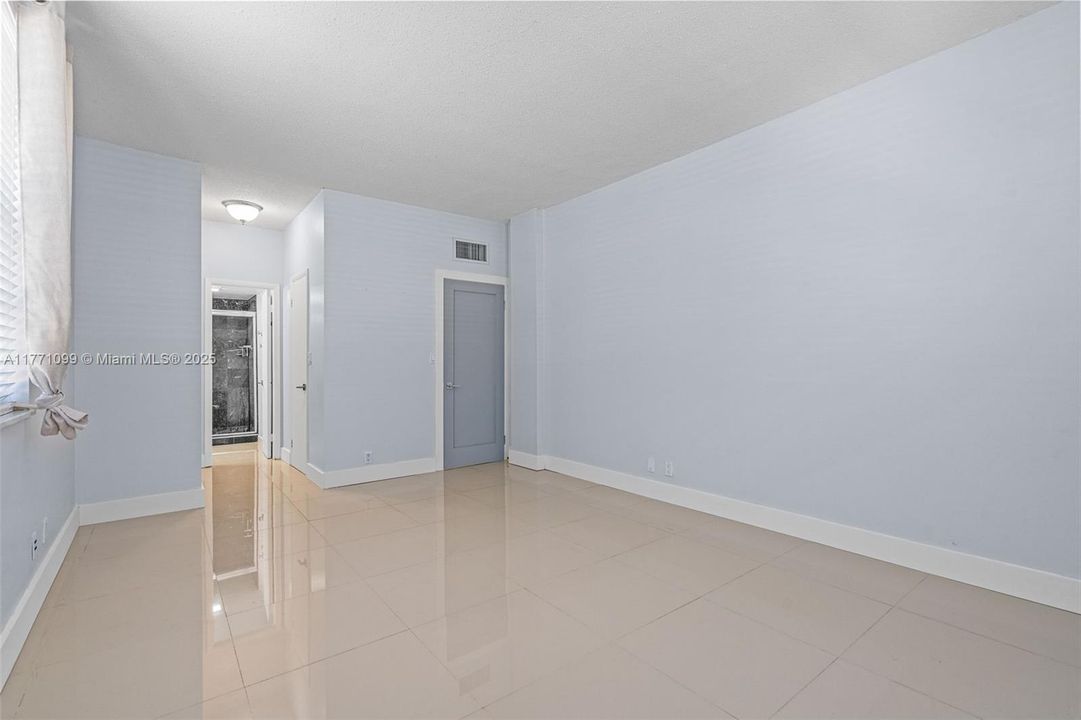 Recently Rented: $2,600 (2 beds, 2 baths, 1149 Square Feet)