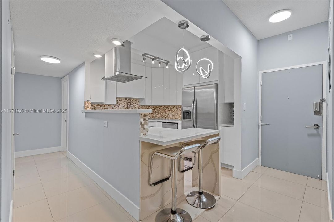 Recently Rented: $2,600 (2 beds, 2 baths, 1149 Square Feet)