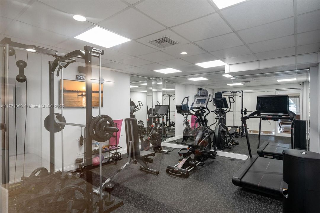 Recently Rented: $2,600 (2 beds, 2 baths, 1149 Square Feet)