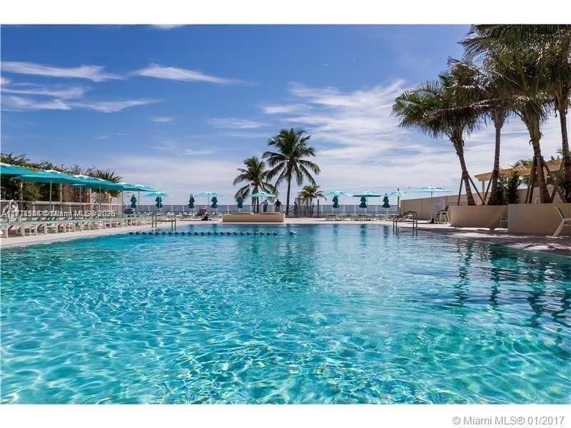 Recently Rented: $1,990 (0 beds, 1 baths, 590 Square Feet)