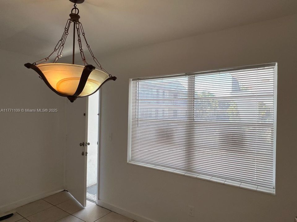 Living door entranceNew blinds