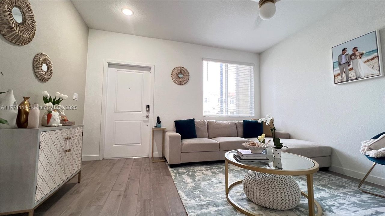 Recently Sold: $319,900 (3 beds, 2 baths, 1302 Square Feet)