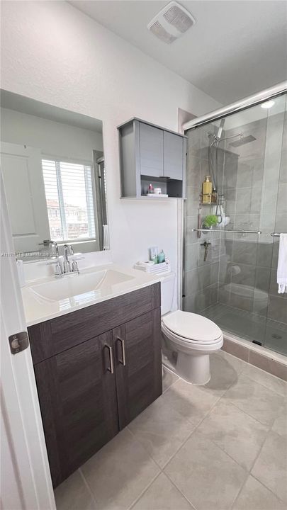 Recently Sold: $319,900 (3 beds, 2 baths, 1302 Square Feet)