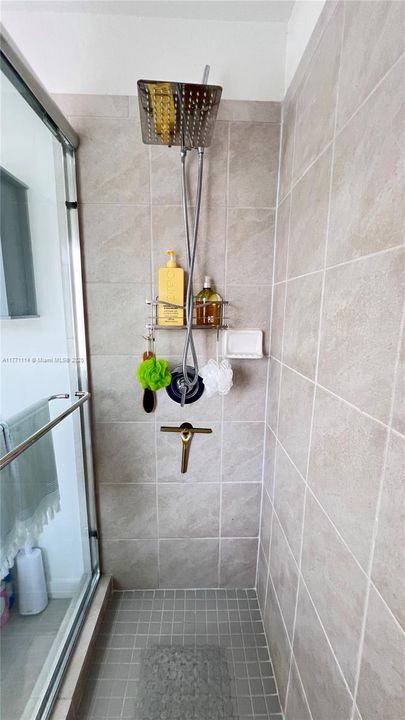 Recently Sold: $319,900 (3 beds, 2 baths, 1302 Square Feet)