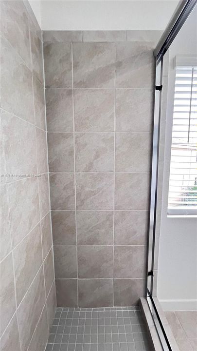 Recently Sold: $319,900 (3 beds, 2 baths, 1302 Square Feet)