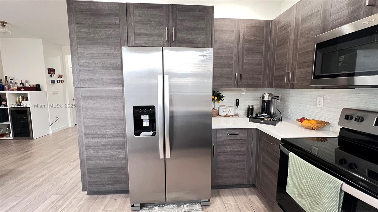 Recently Sold: $319,900 (3 beds, 2 baths, 1302 Square Feet)