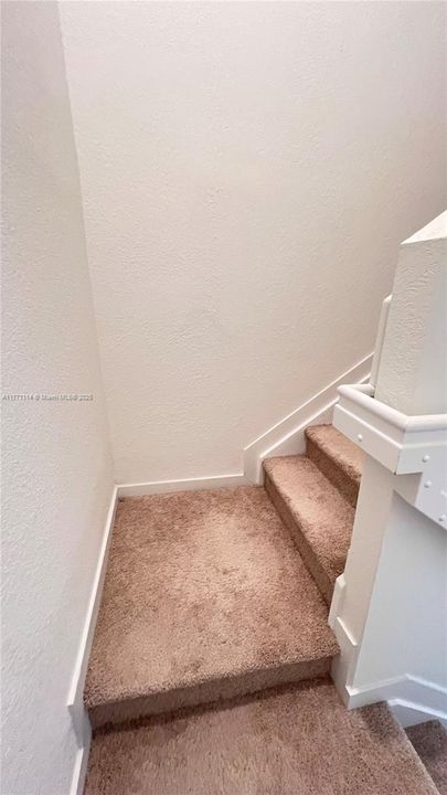 Recently Sold: $319,900 (3 beds, 2 baths, 1302 Square Feet)