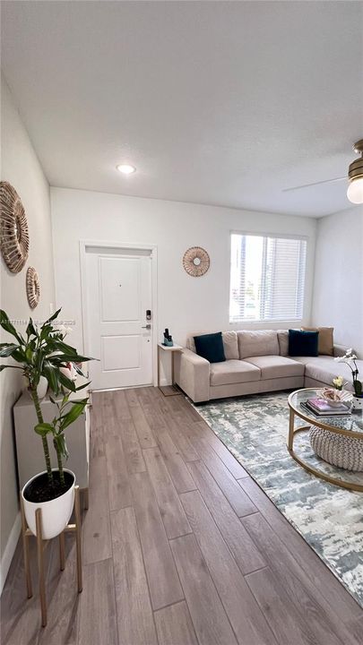 Recently Sold: $319,900 (3 beds, 2 baths, 1302 Square Feet)