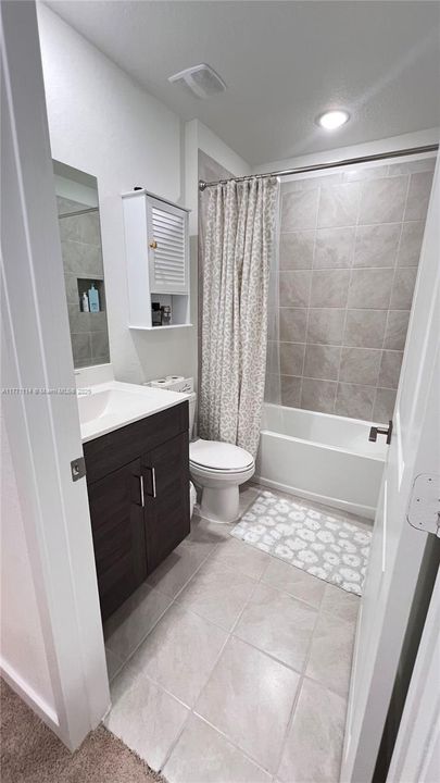 Recently Sold: $319,900 (3 beds, 2 baths, 1302 Square Feet)