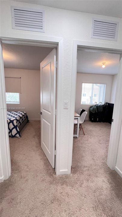 Recently Sold: $319,900 (3 beds, 2 baths, 1302 Square Feet)