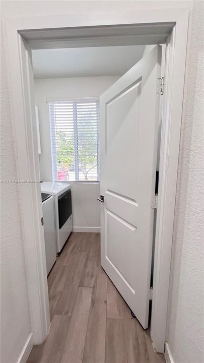 Recently Sold: $319,900 (3 beds, 2 baths, 1302 Square Feet)