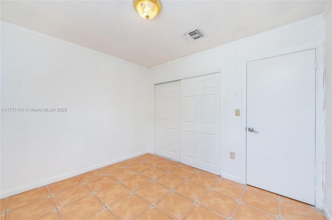 待售: $695,000 (4 贝兹, 3 浴室, 1962 平方英尺)